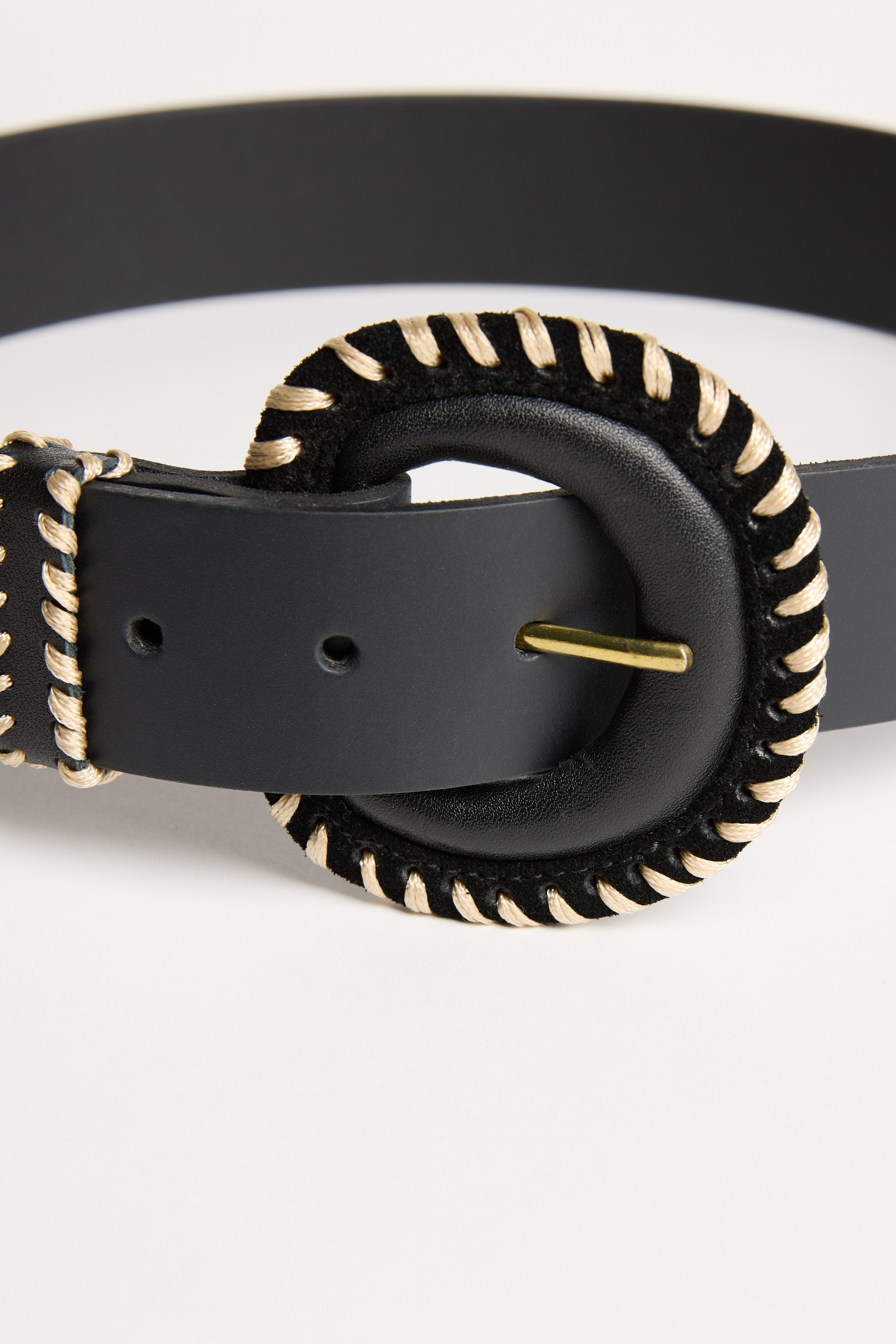 The Contrast Stitch Belt by Max: black leather, round buckle, cream stitching. NZ made.