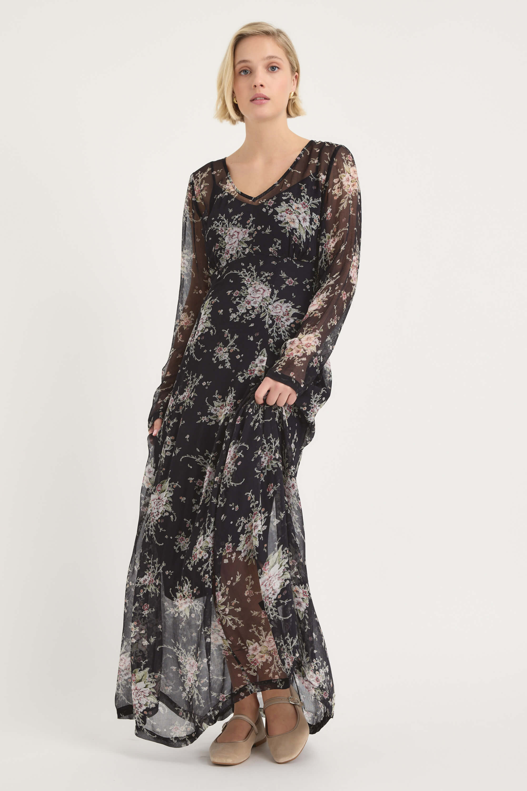Shop Amber Long Sleeve Dress (Kensington Floral)