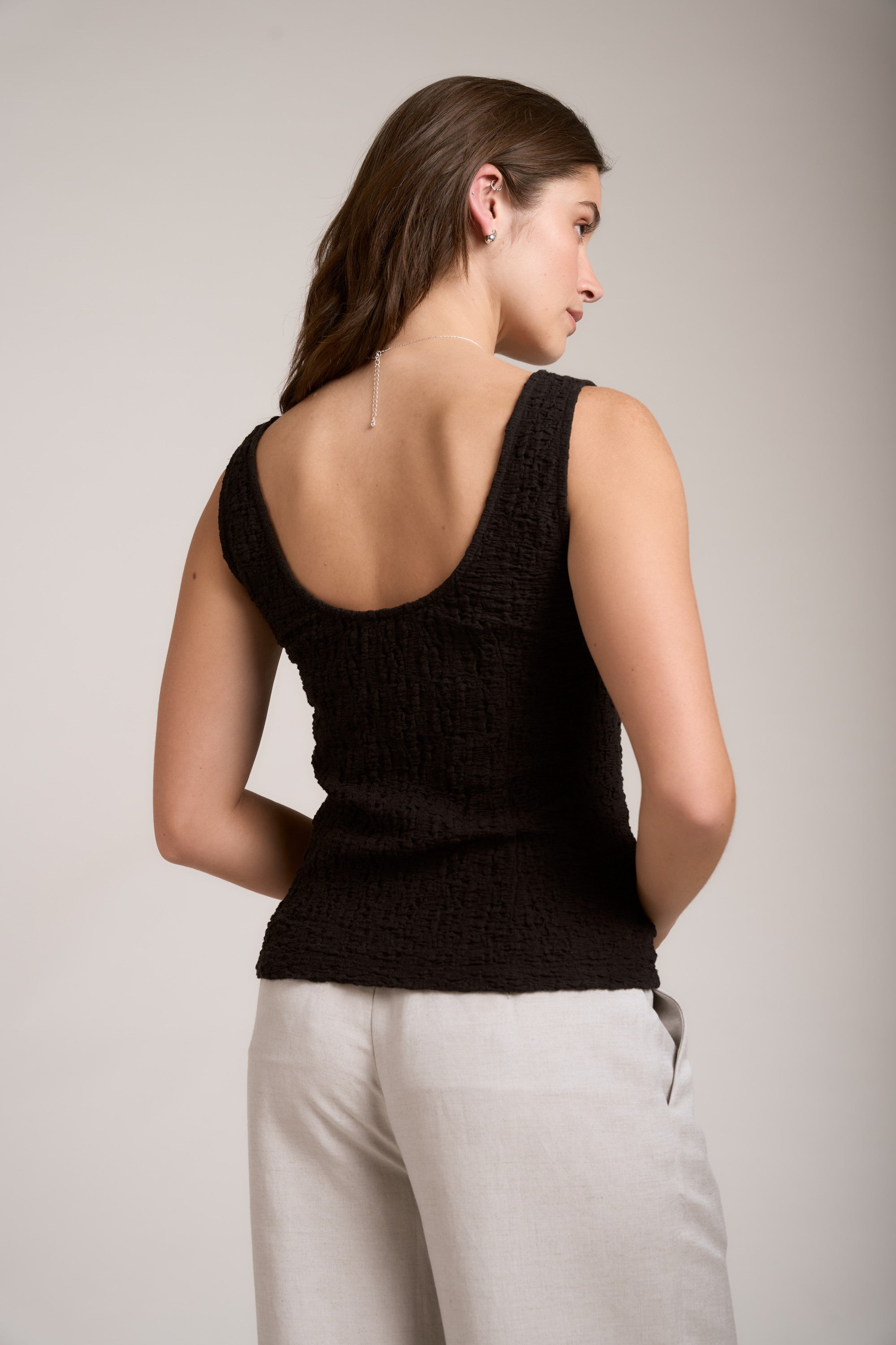 D Back
