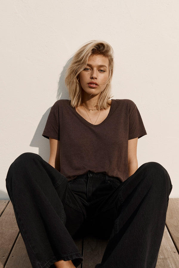 Esther Hemp Blend V Neck Tee