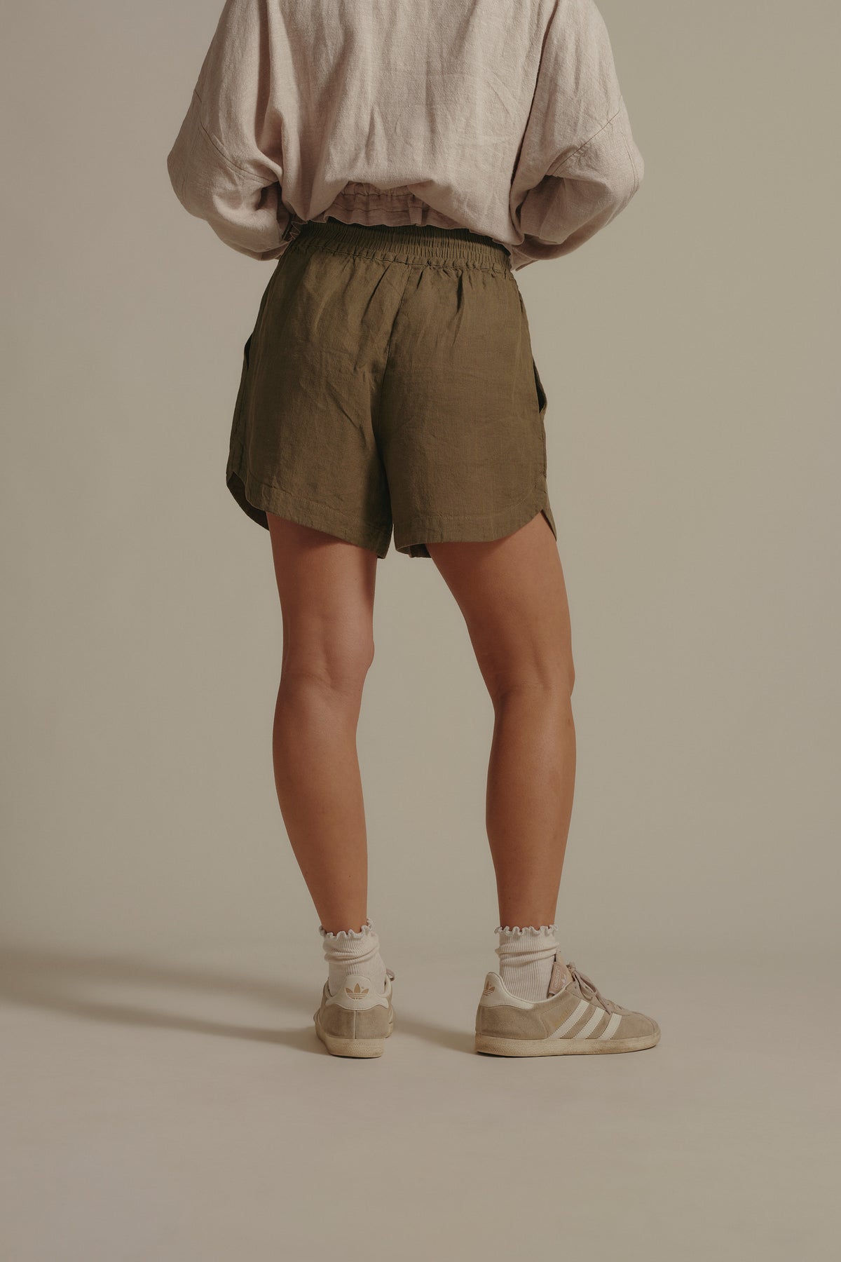 Shop Sebastian Linen Short (Army Green) | Elementary – Max