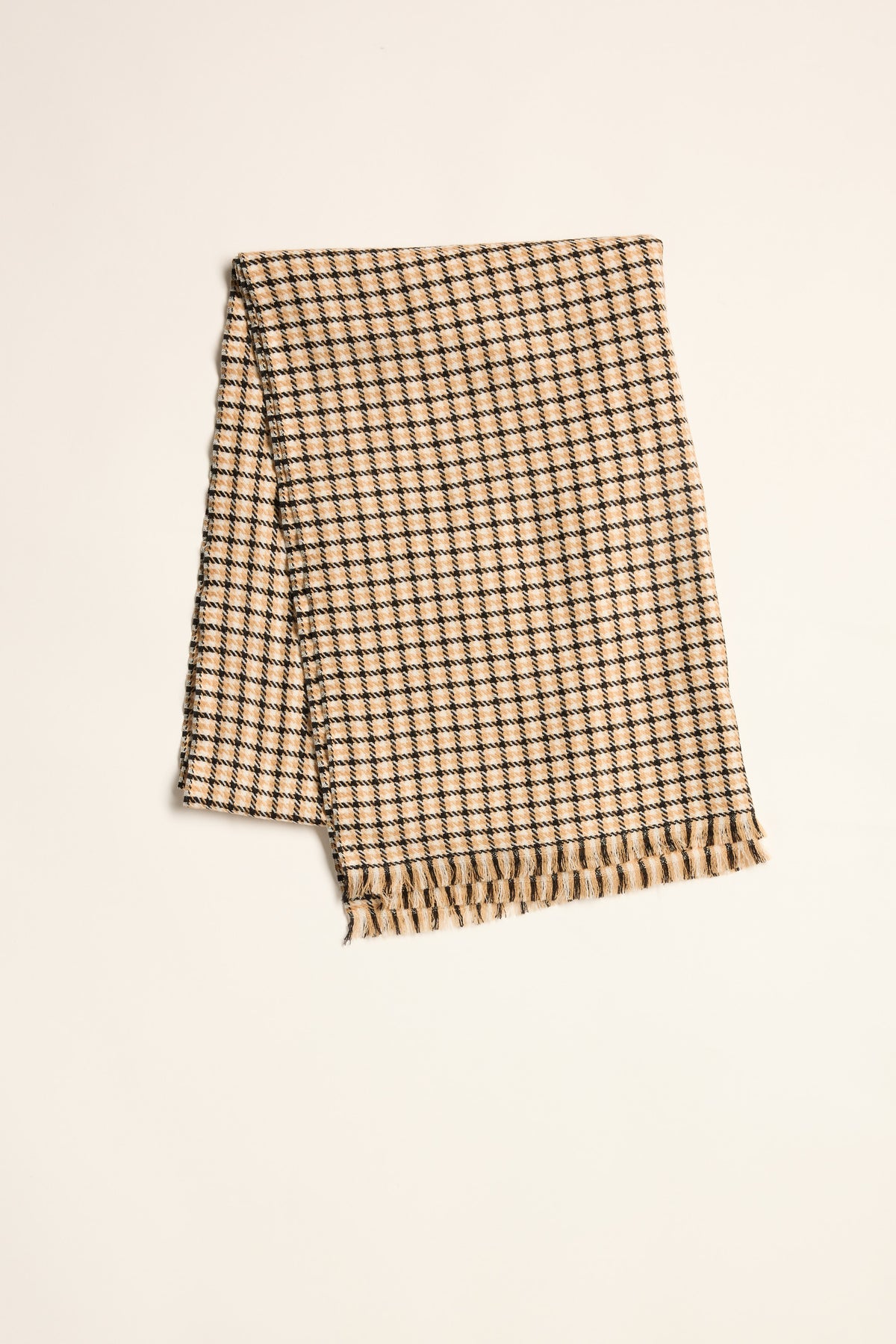 Shop The Lightweight Wool Scarf (Natural Check) | Max
