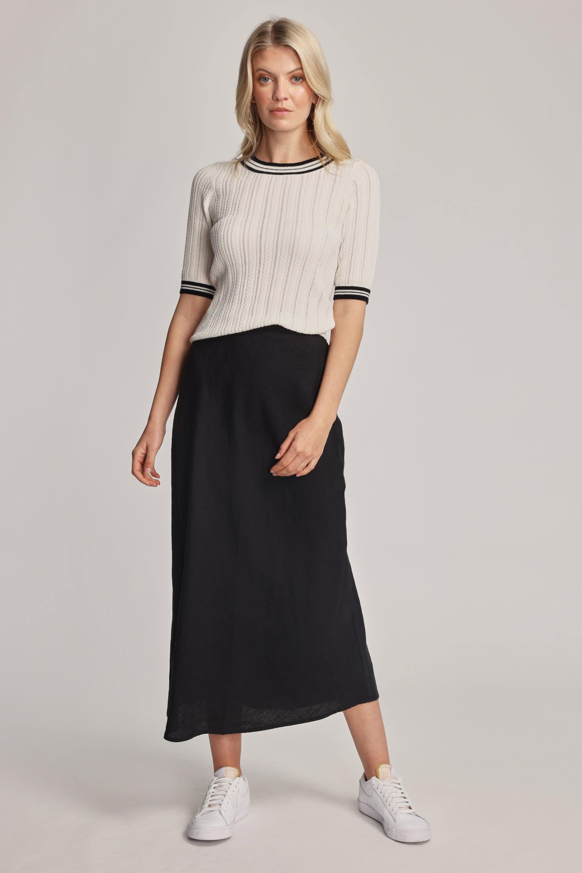 Black knee length outlet linen skirt