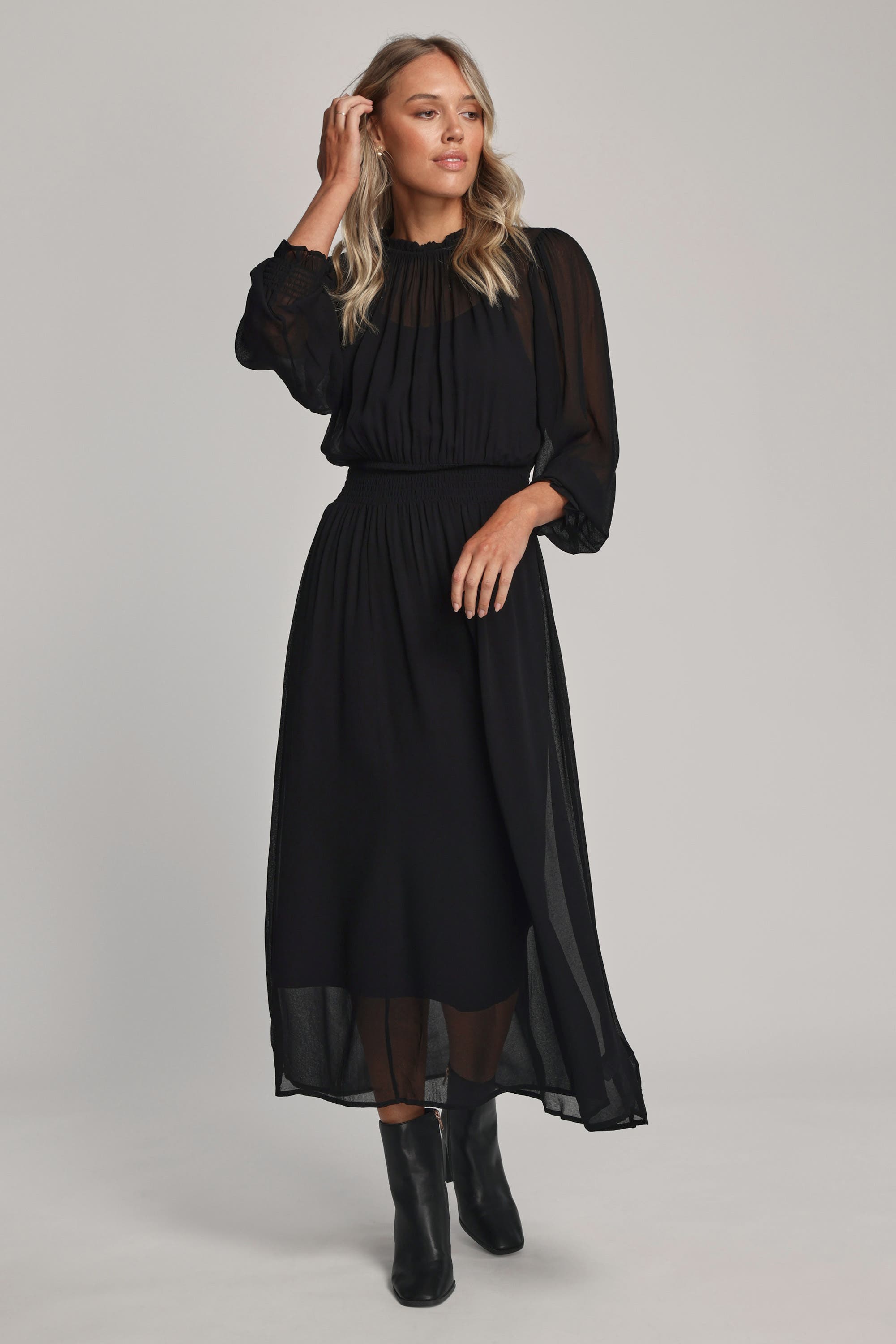Max black dress outlet