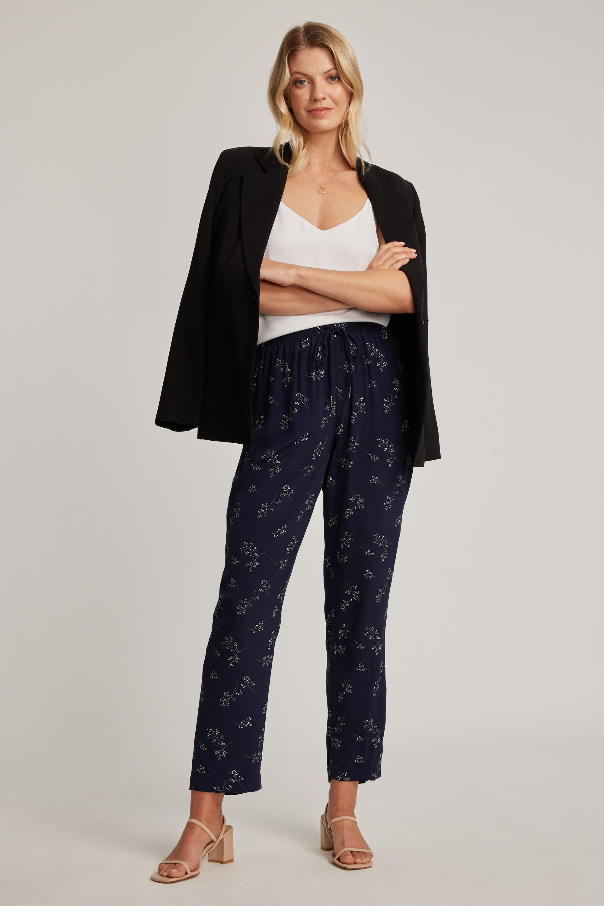 Ivy & main stripe black on sale & white womens crop pants