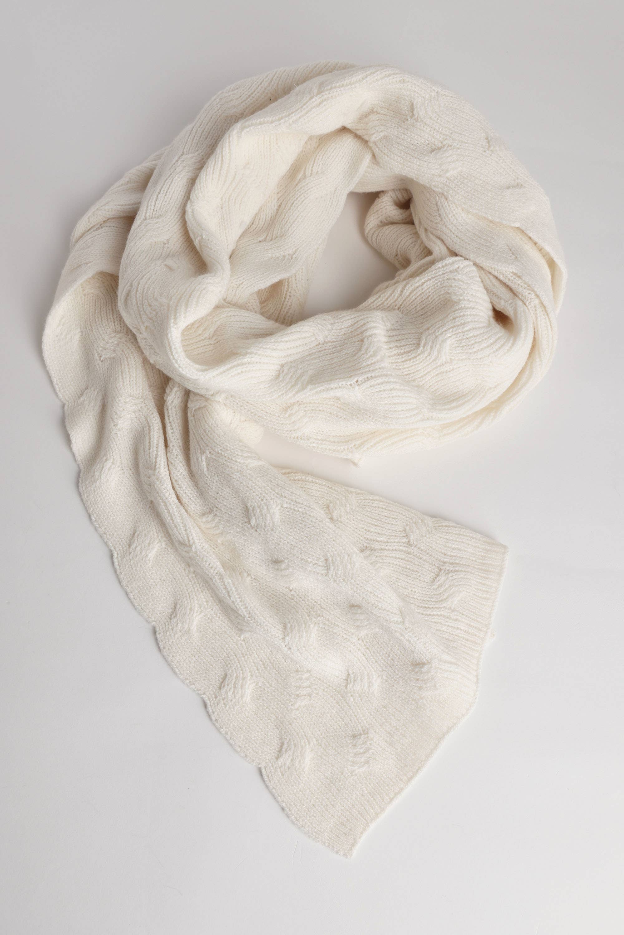 White wool scarf discount