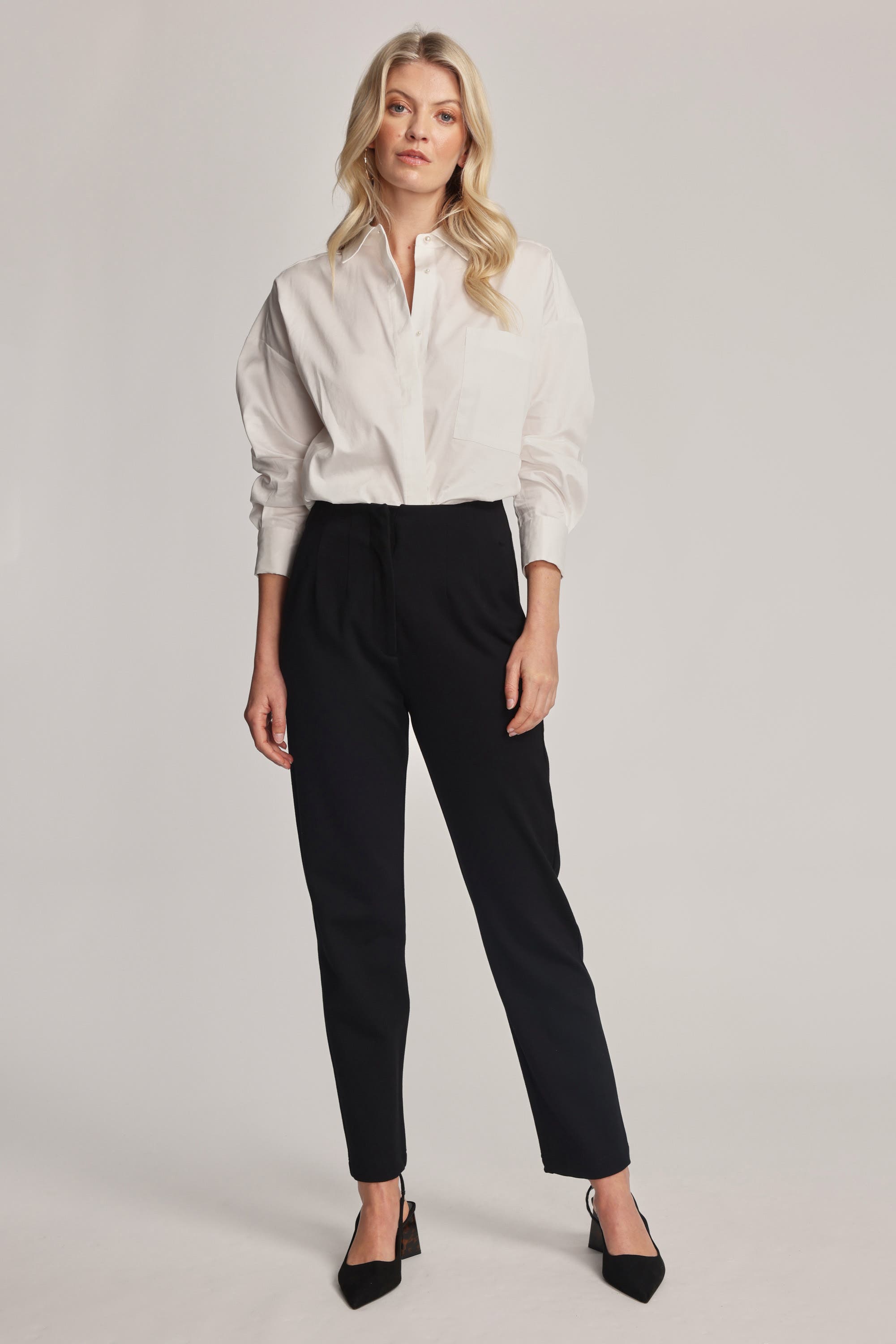Tapered leg best sale dress pants womens
