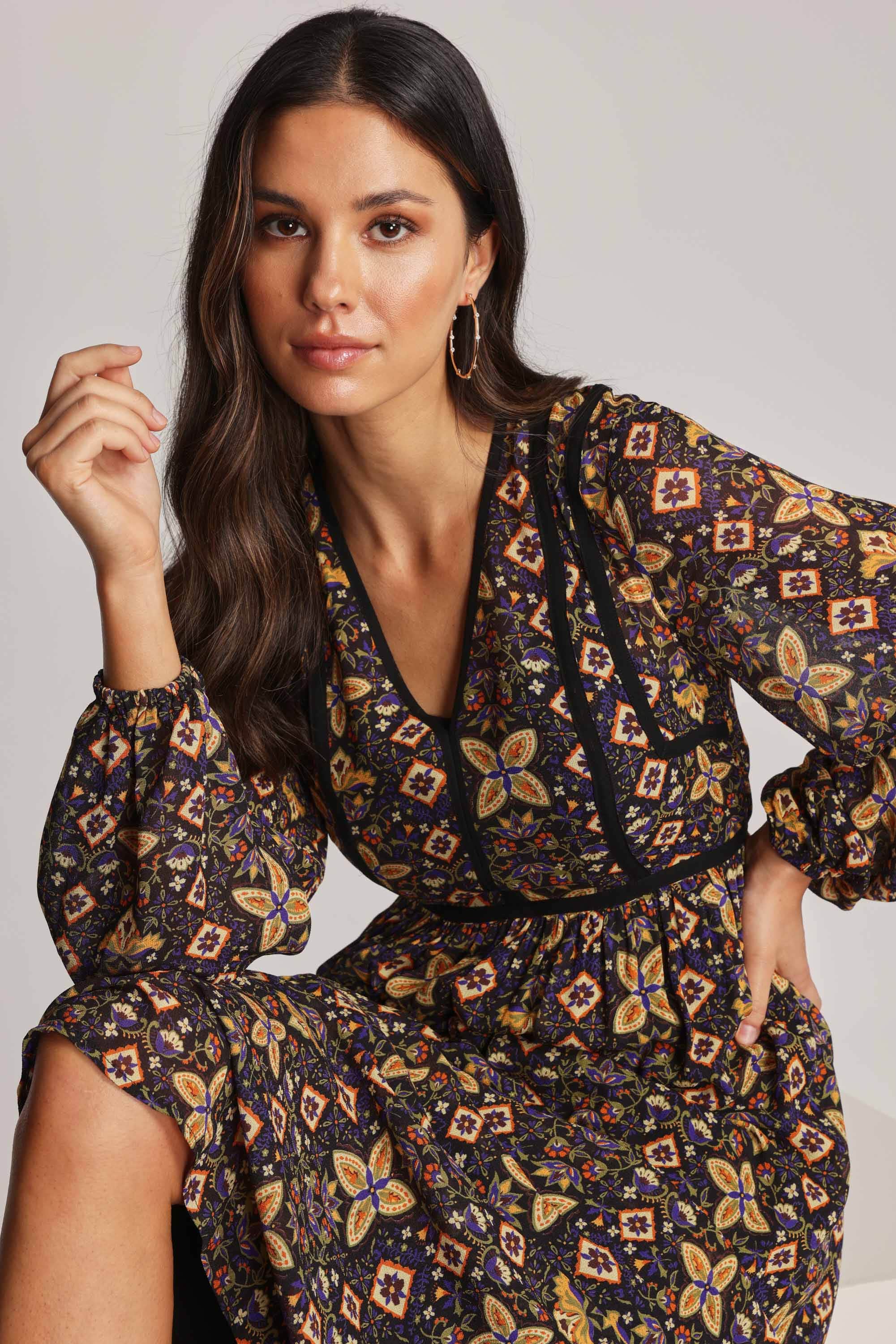 Shop Emily Panel Detail Maxi Dress in Prints Max Women s Fashion NZ