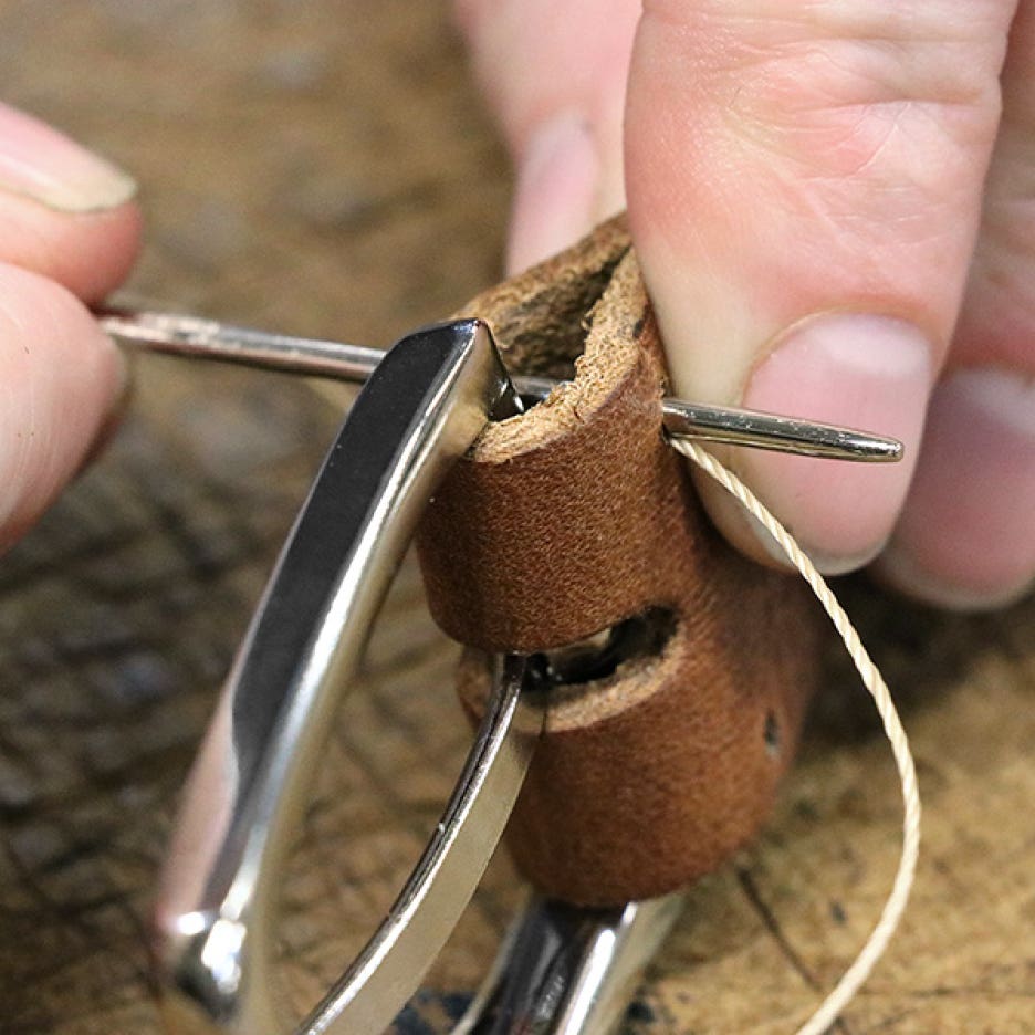 Max Journal 2022 - crafting of Parisian belts 